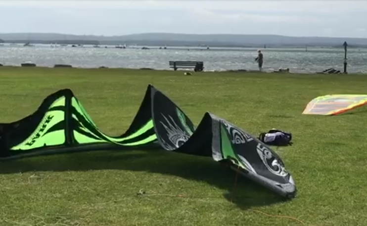 Video: Kite Surfing in Poole