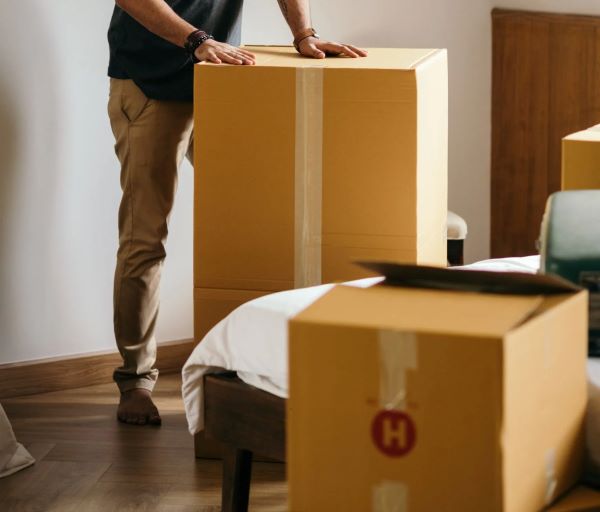 Making Moving a Breeze: The Advantages of Packing and Unpacking Services